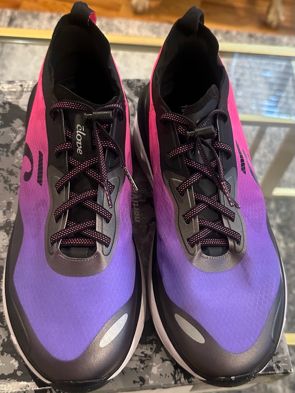 clove Women's Pink-Purple Gradient Athletic Sneakers